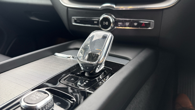 Volvo XC60 2.0 B4D Plus Dark 5dr AWD Geartronic Diesel Estate